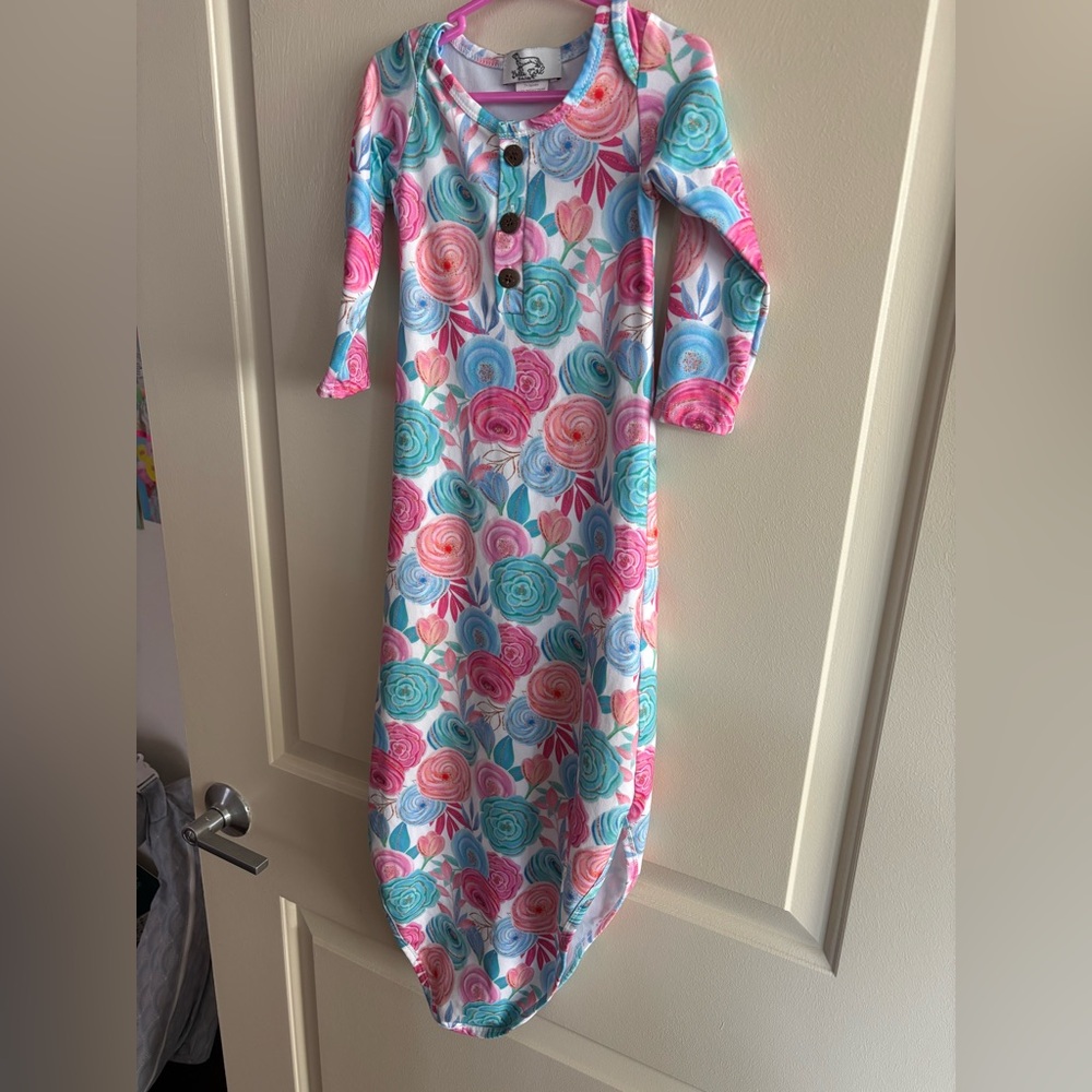 0-3 month botique knotted Gown